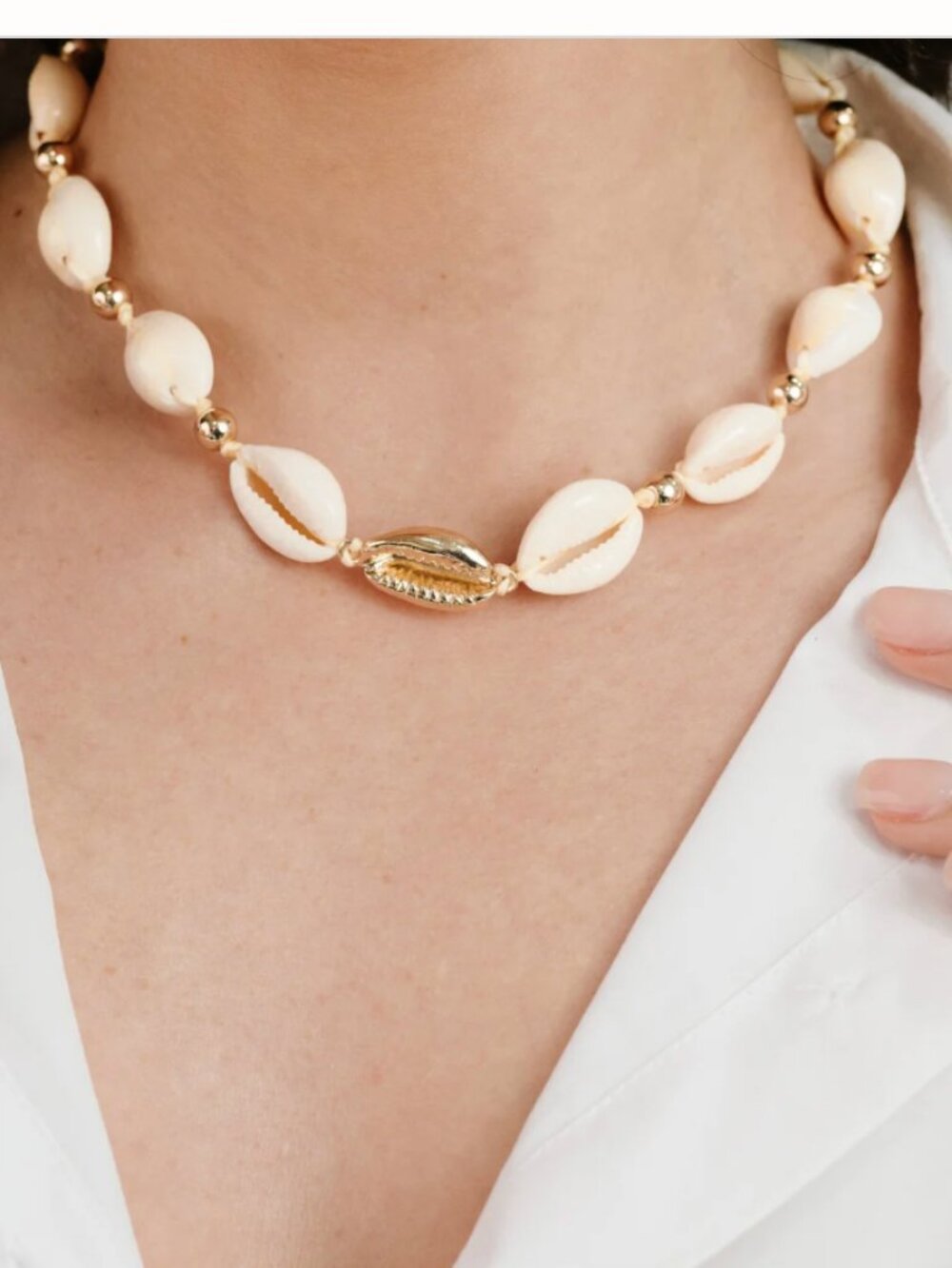 Ettika - Out to Sea Cowrie Shell Necklace - Picture 2 of 5